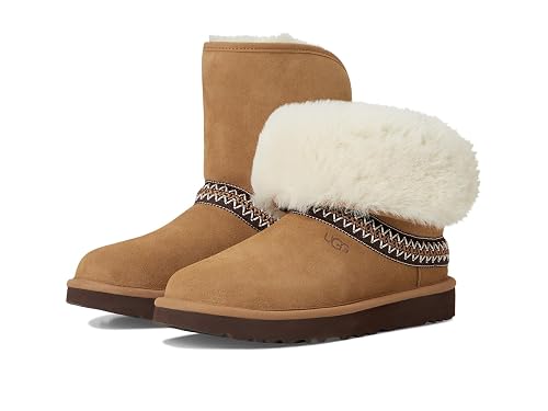 UGG Women's Classic Short Crescent Fashion Boot, Chestnut, 12 UK