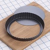 RICHSC-PAN Tart Pan, 9 Inch Tart Pans, Non-Stick Removable Loose Bottom. | Carbon Steel 9In Tart Pan, The 9.5 Inches at the Top and 9 Inches at the Bottom, With a Depth of 1.1 Inches.