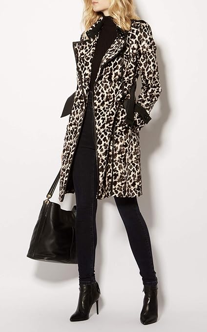 iconic leopard print and fitted cut oversized collar, cuffs with contrast detailing and pockets jacket
