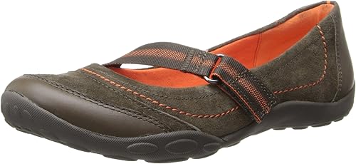 clarks desert boot low