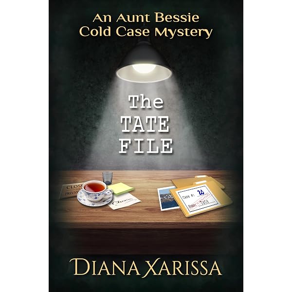 Amazon.com: The Snow File (The Aunt Bessie Cold Case Mysteries