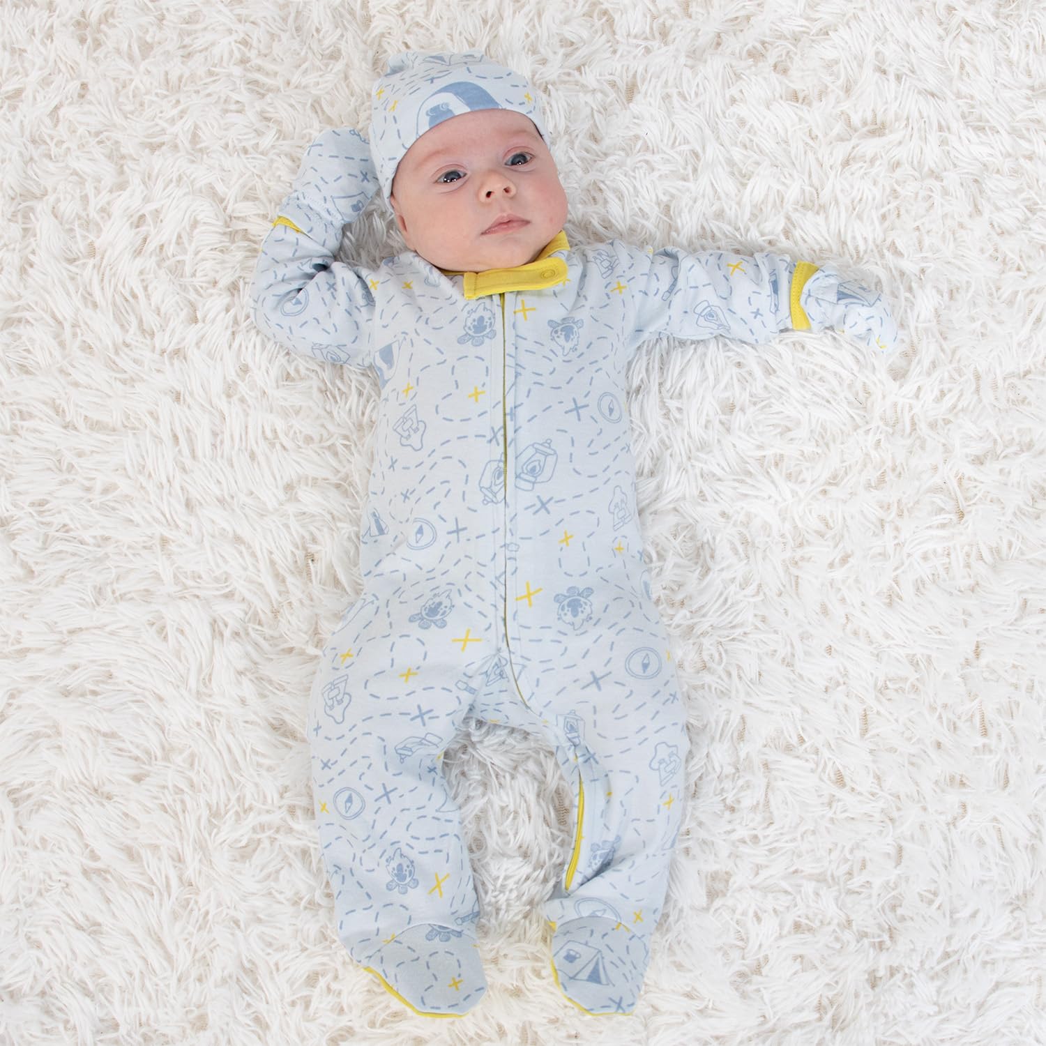 The Peanutshell Baby Layette Gift Set for Baby Boys or Girls - 30 Piece New Born Unisex Gift Set, Clothes & Newborn Essentials Must Haves - Clothes 0-3 Months - Happy Camper