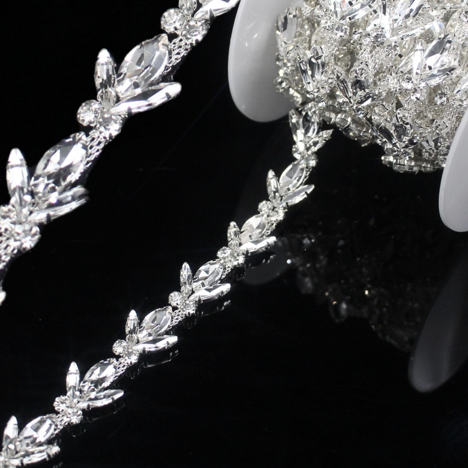 2 Yards Rhinestone Trim Chain, Silver Crystal Beads String Diamante Ribbon Bling Strips Sewing Fringe Tassel Sewing for DIY Party Wedding Bouquet Dress Decoration Bridal Costume Embellishment