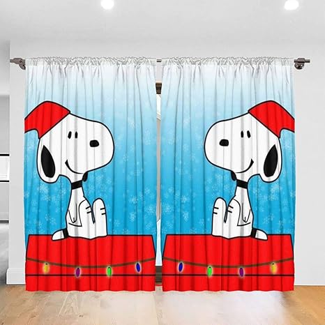 Amazon Co Jp 雪天のスヌーピー カーテン 1級遮光 断熱 防寒 おしゃれ 可愛い 遮光カーテン 両開き リビング用 寝室用 幅132 丈1cm 2枚組 ホーム キッチン