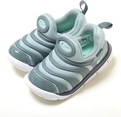 green baby shoes