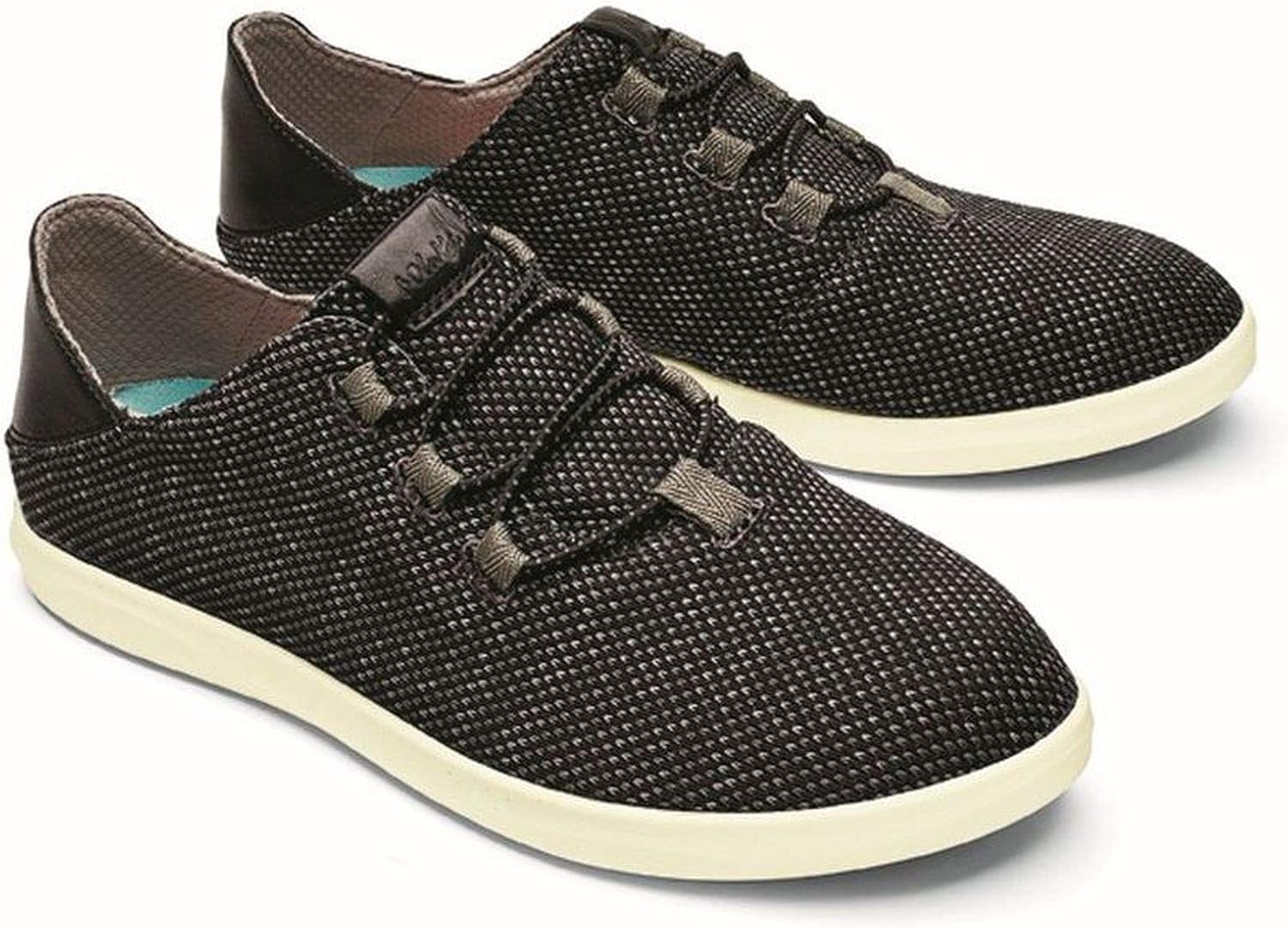 olukai sneaker