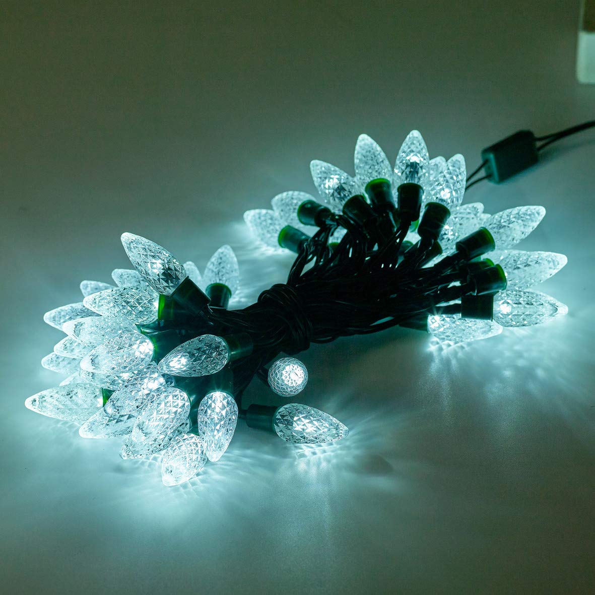 Christmas Workshop 50 LED Battery Operated Timer Lights~ strawberry chaser ~ Indoor and Outdoor ~Warm White ~ Christmas, Weddings & Gardens ~ 8 functions ~ 75570