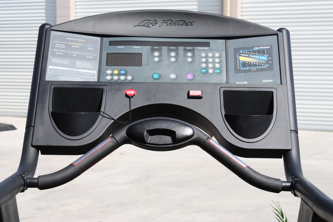 Amazon.com : Life Fitness 9500HR Next Generation Treadmill - Remanufactured  : Exercise Treadmills : Sports & Outdoors