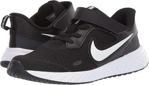 Amazon ナイキ キッズランニングシューズ スニーカー 靴 Revolution 5 Little Kid Black White Anthracite 12 Little Kid 18cm W 並行輸入品 運動靴 スニーカー