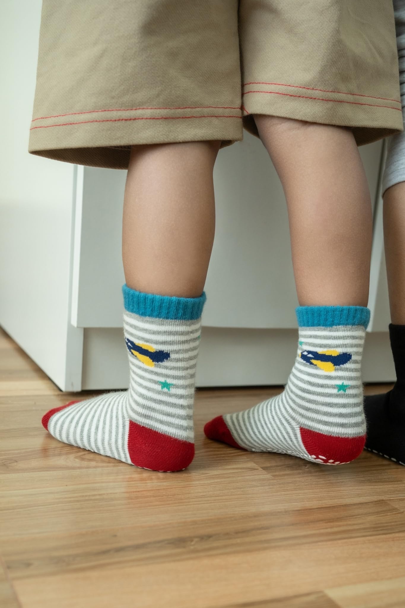 RATIVE Non Skid Anti Slip Crew Socks With Grips for Baby Infant Toddlers Kids Boys
