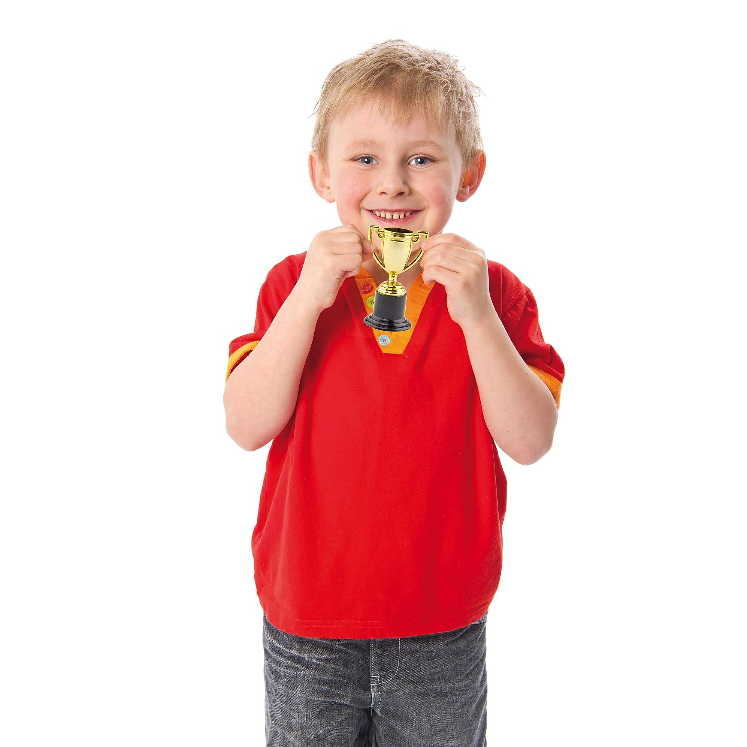 Baker Ross P670 Gold Trophies (Pack of 6) Kids Party Fillers Small Toys, Prizes, Rewards and Games - Image 5