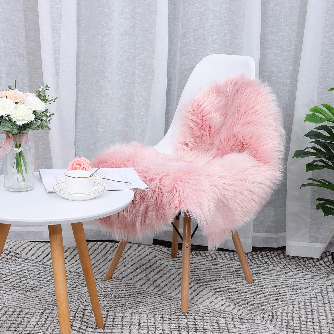 sourcing map Faux Fur Sheepskin Area Rugs, Heart Shaped Shaggy Fluffy Rug for Sofa Living Room Bedroom Floor - Image 3