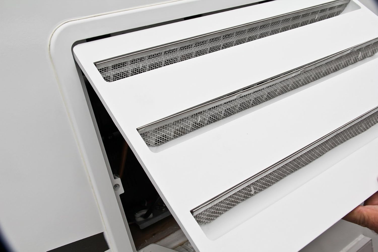 Camco Flying Insect Screen for Dometic Refrigerator Vents - Protects from Flying Insect Nests, 20” x 1-1/2” Stainless Steel Mesh, RS 600 - (3 Pack) (42149): Automotive