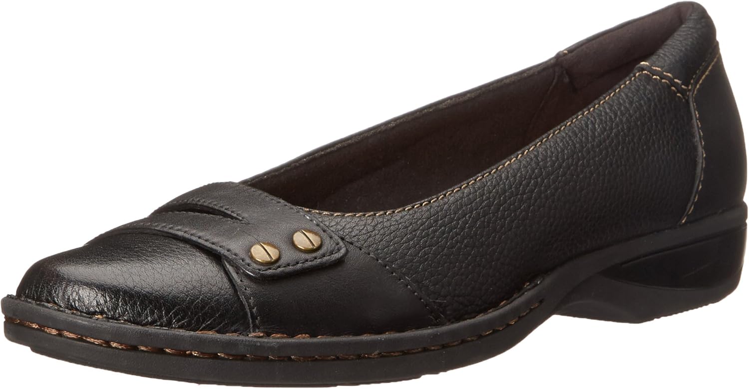Amazon Com Clarks Women S Pegg Abbie Flat Flats