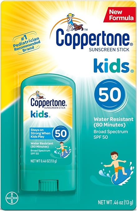 baby rubbing hands together