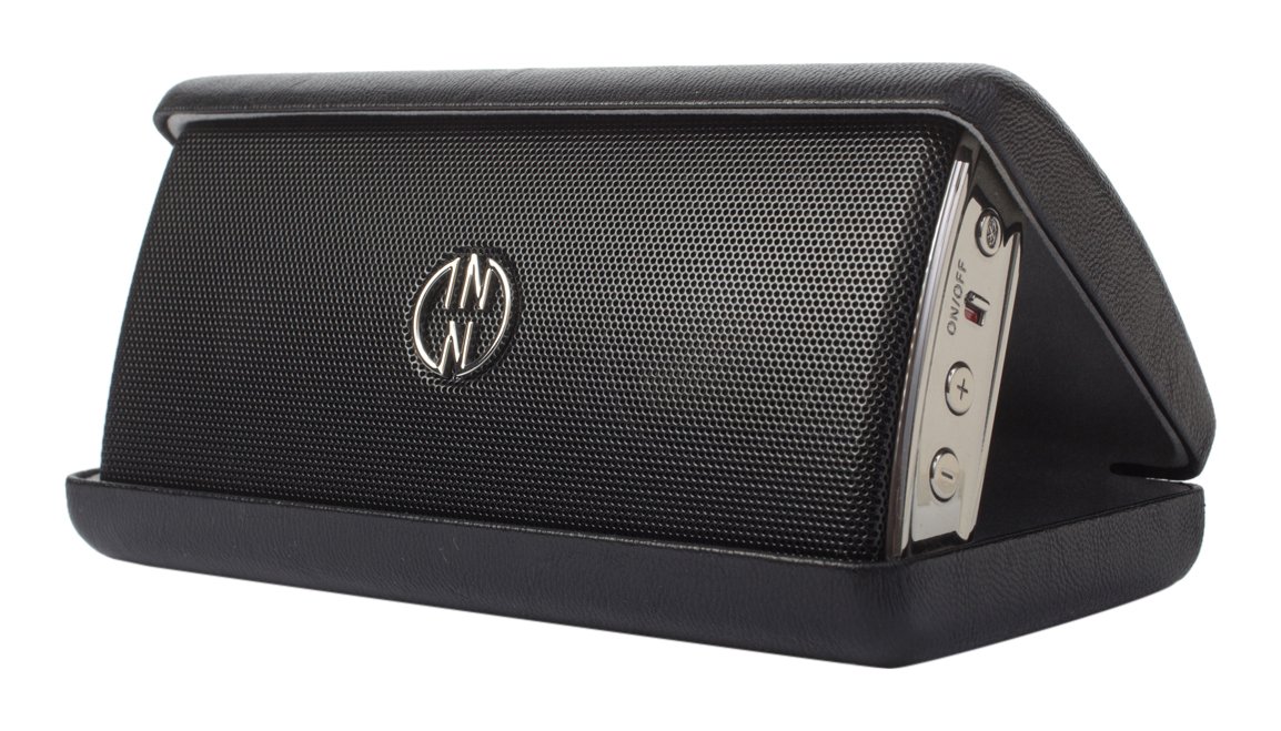 Inno Design Devices 18724 Inno Flask Portable Bluetooth Speaker with Battery/Leather Classic Black