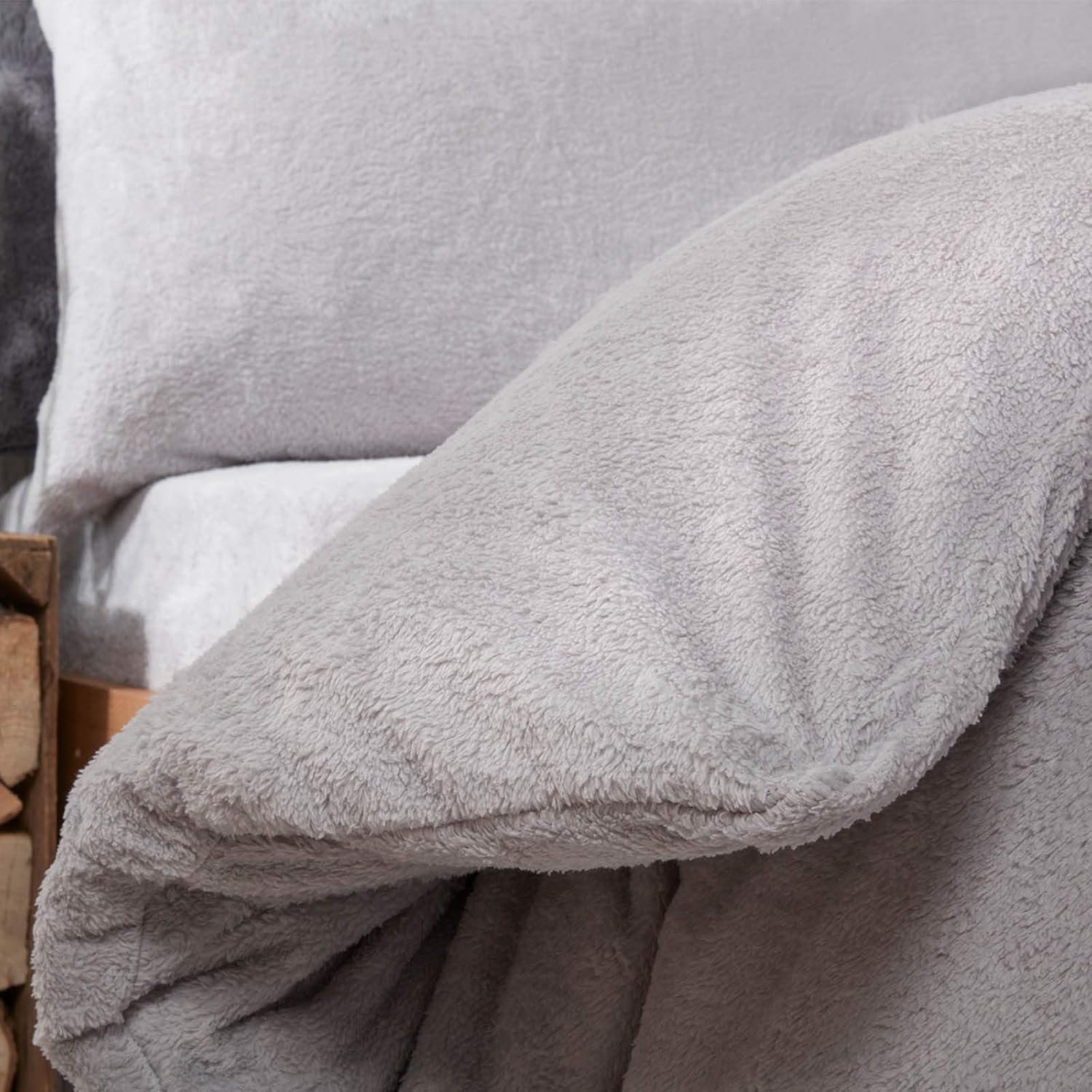 Brentfords Teddy Fleece Duvet Cover Grey Silver - Image 4