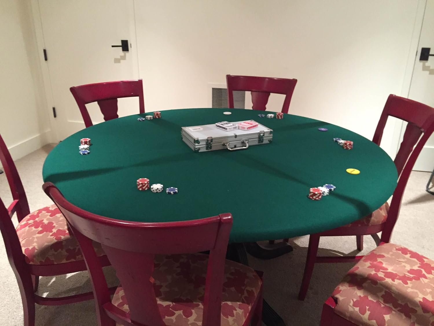 Poker table covers round Poker table covers round