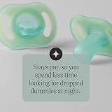 Tommee Tippee Ultra-Light StayPut Night Glow Soother 0-6m 2 Pack view 7