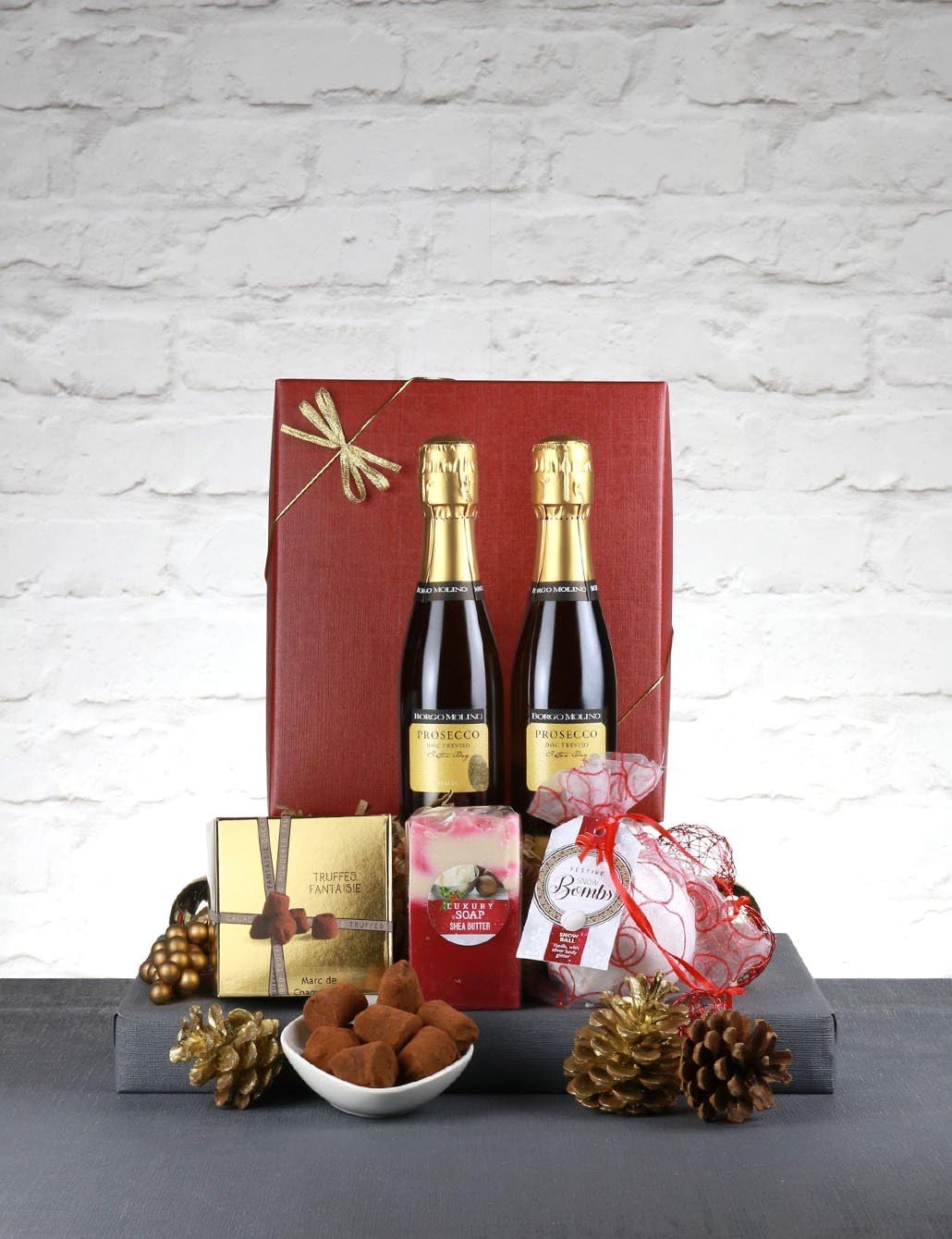 Christmas Prosecco Gift Hamper - Let it Snow. Mini Fizz, Chocs and Spa Treats