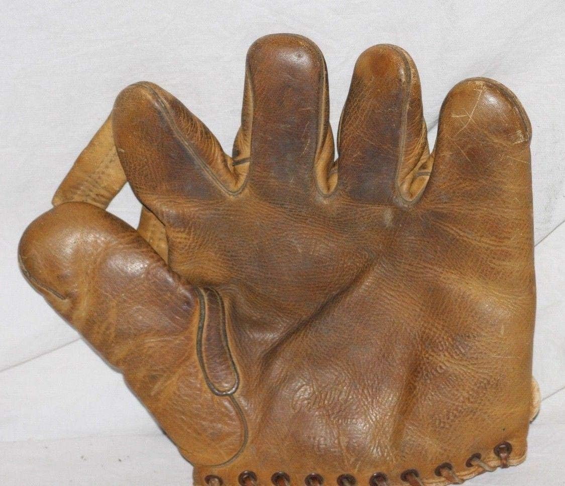 Amazon Com Rare Early1940 S Pinky May Rawlings Split Finger Baseball Glove 10 5 X 10 Mlb Gloves Sports Collectibles