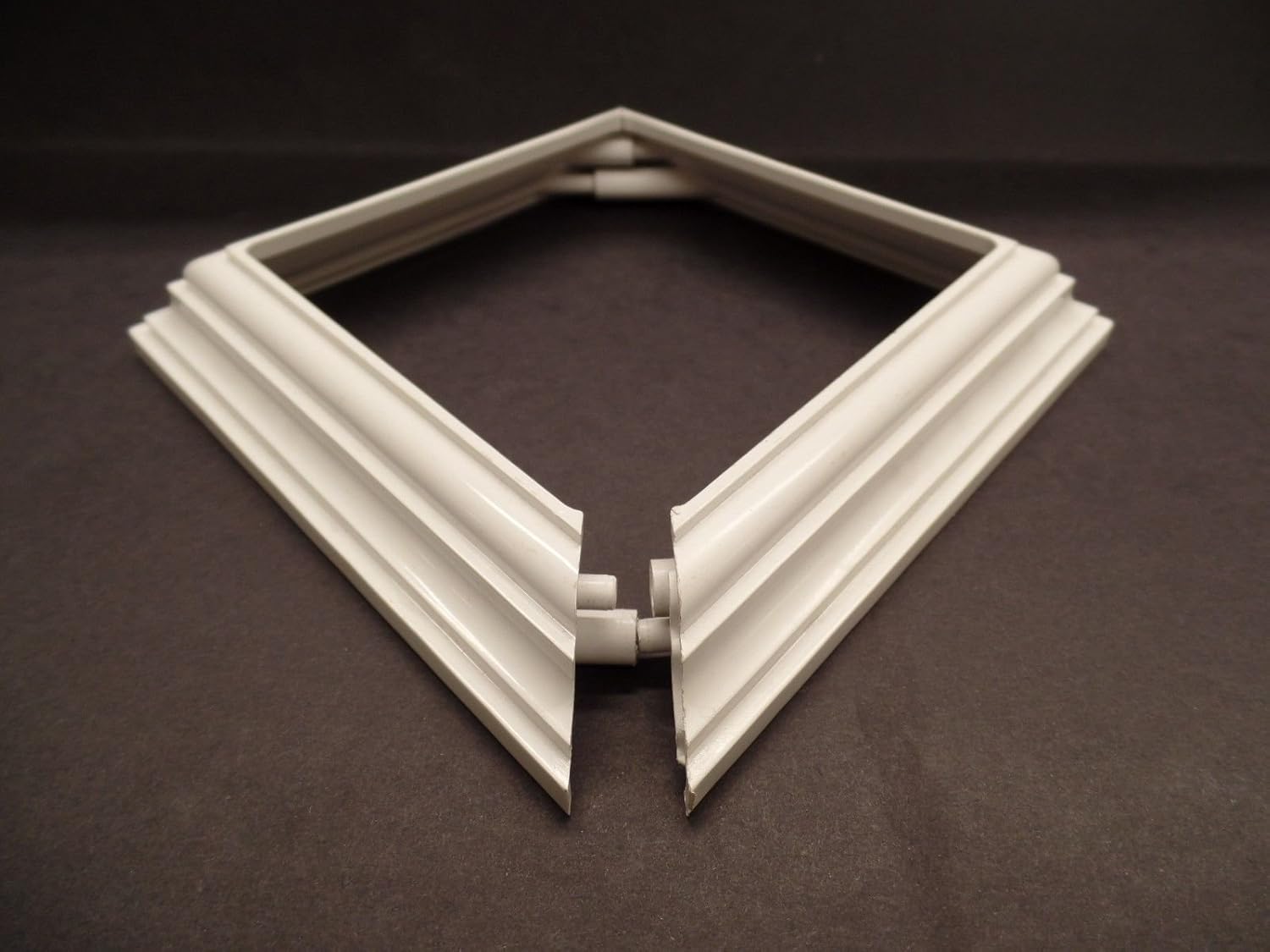 Amazon Com Vinyl Fence Post Cups 4 X 4 2 Piece Base England Trim Ring Skirt Railing Pvc Vinyl Color White Garden Outdoor