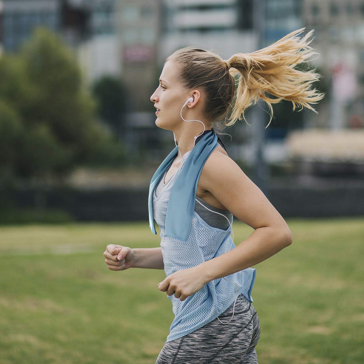 FITZIOO Cooling Towel, Bamboo Microfiber Sports Towel,Evaporative Chilling Towel UPF 50+for Workout, Fitness, Gym, Yoga, Pilates, Camping & More Activities -40\