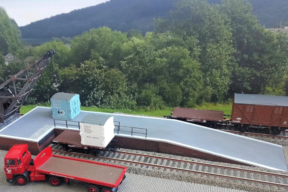 Gaugemaster GM415 Fordhampton Railway Loading Dock