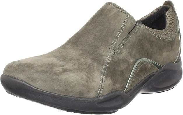 clarks wave slip on
