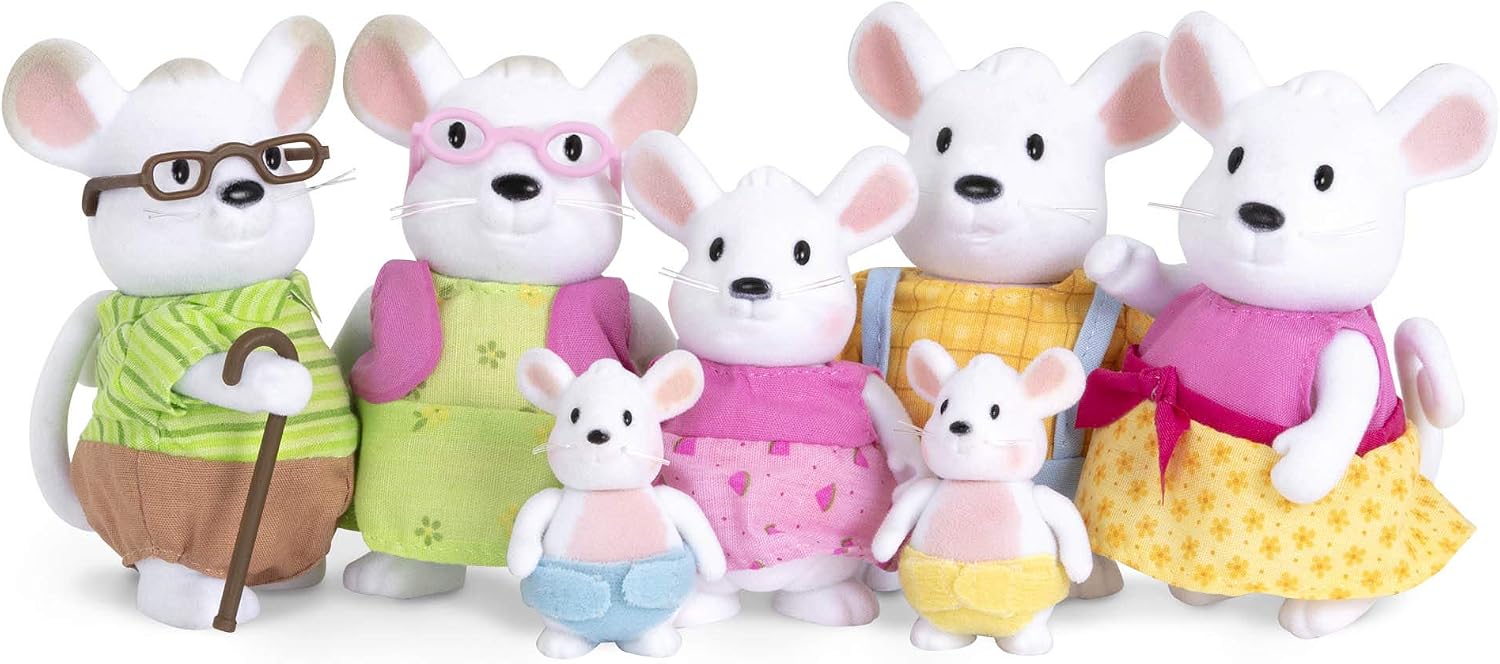 Li'l Woodzeez, The Buster Bear Family, Set of 7 Collectible Posable Bear Figures, Pretend Play Doll Figures, 3+ Years