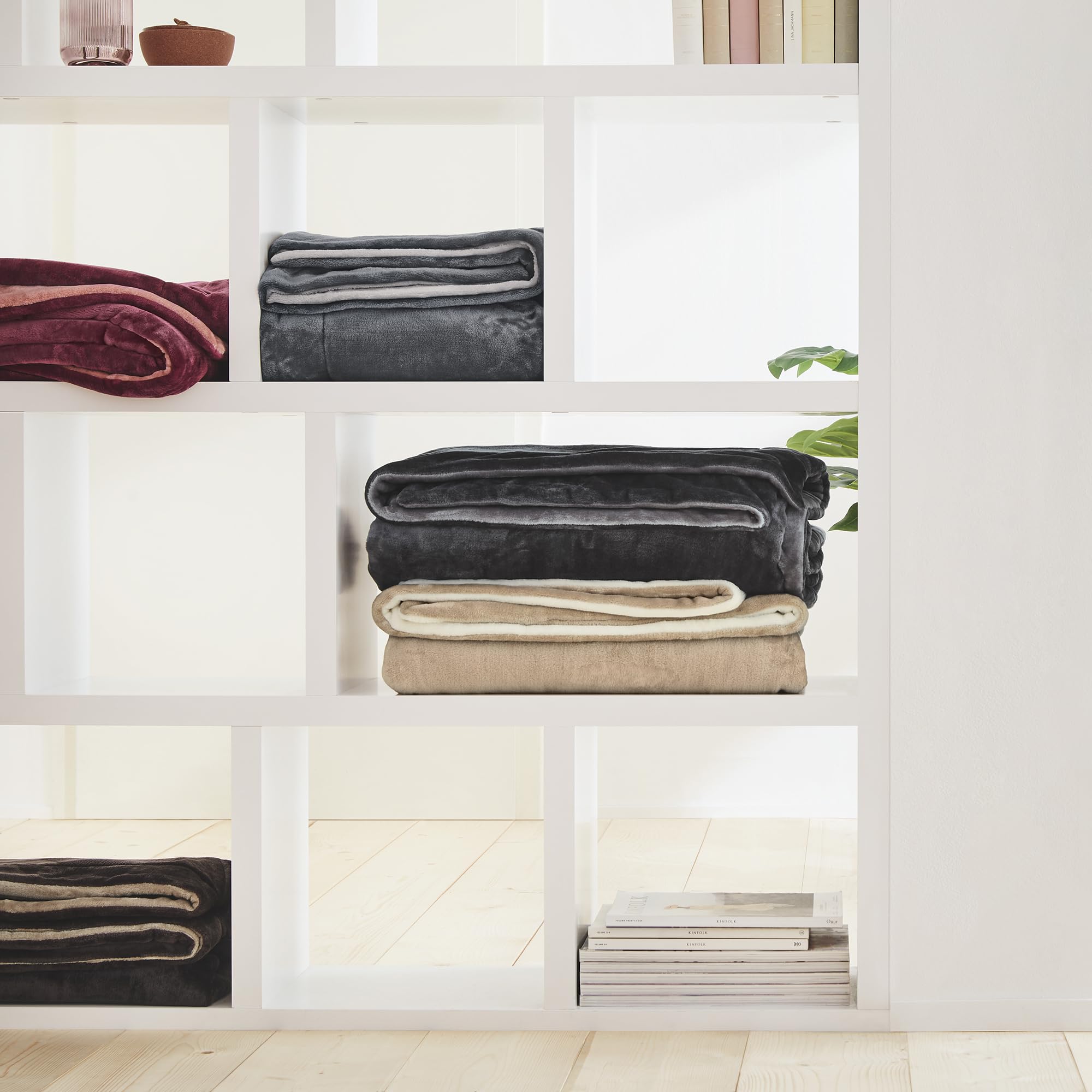 s.Oliver Doublesoft Kuscheldecke 150x200 - super kuschelig & warm, Polyesterflausch Decke dunkelgrau grau 4