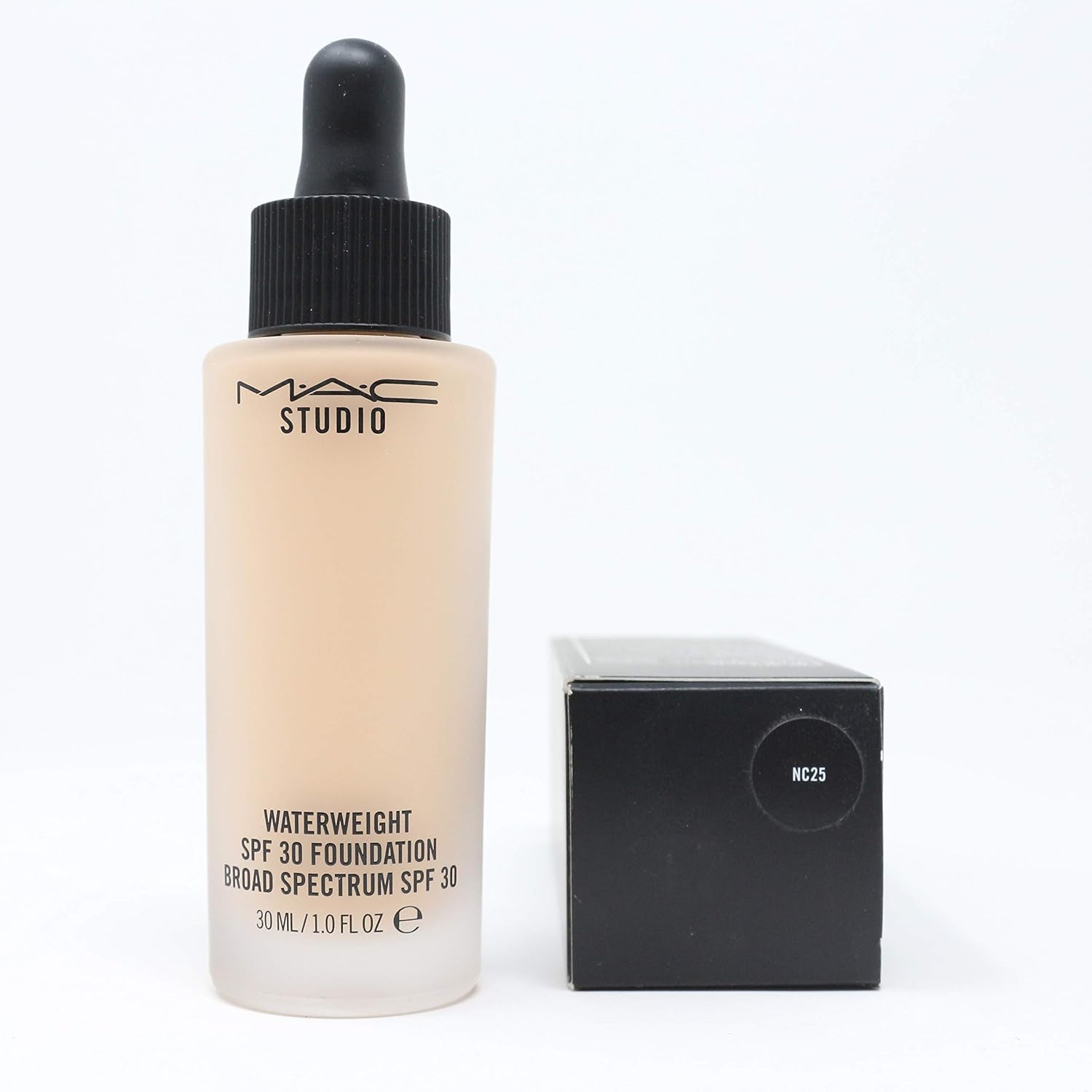 MAC STUDIO WATERWEIGHT SPF 30 /PA++ FOUNDATION, Beige, 30 ml (Pack of 1)