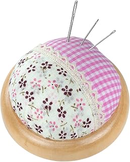 florales Vintage - Nadelkissen in rosa mit hellem Holzteller (Ø 7 cm)