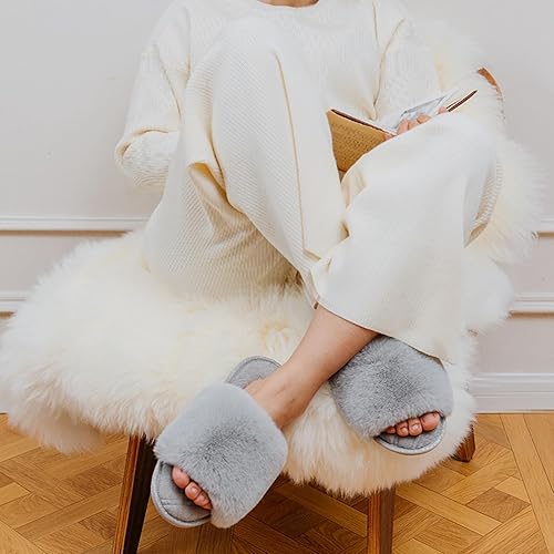 LongBay Women's Fuzzy Faux Fur Memory Foam Cozy Flat Spa Slide Slippers  Comfy Open Toe Slip On House Shoes San