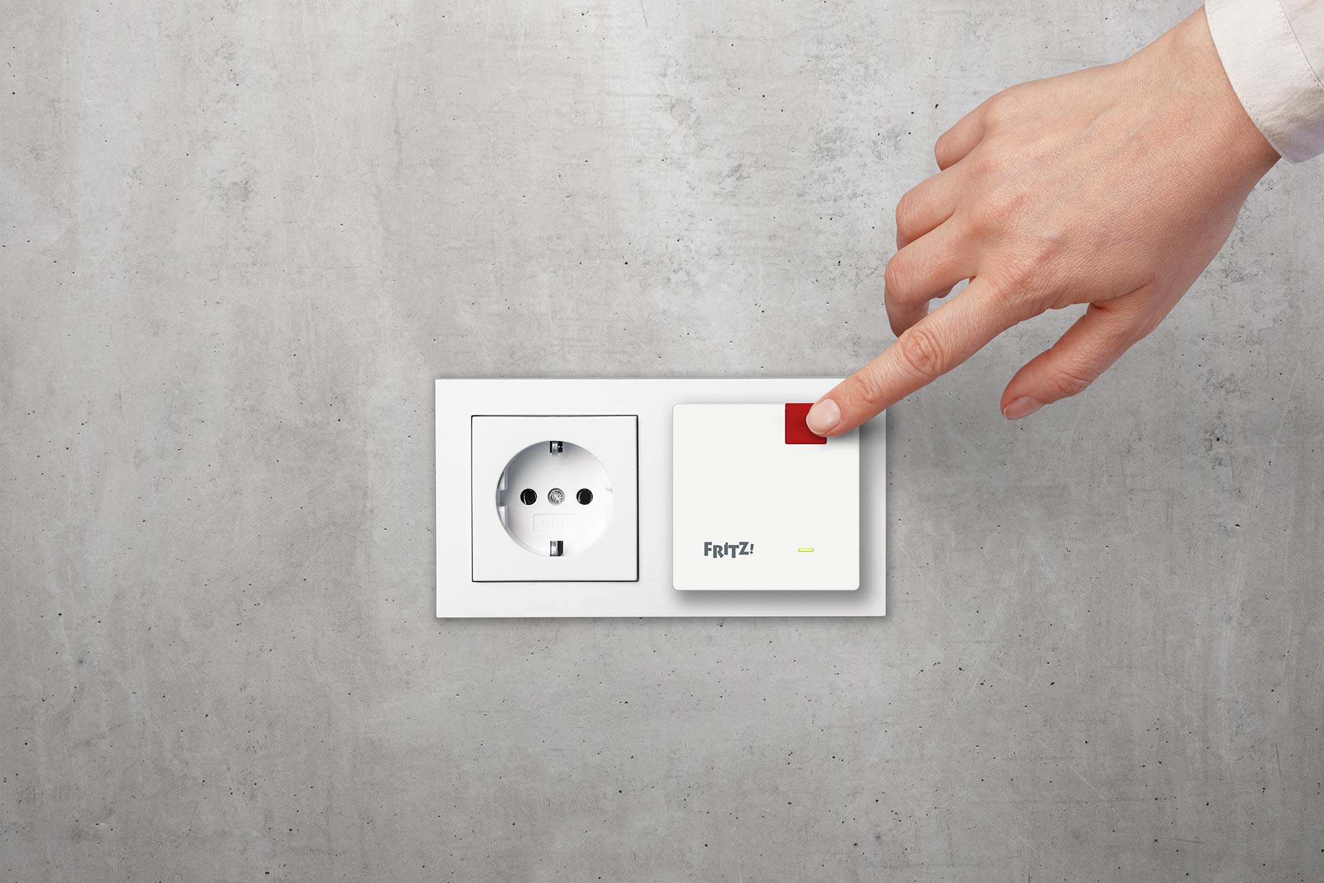 FRITZ!Repeater 600 | WLAN Erweiterung mit bis zu 600 MBit/s | kompakt und zuverlässig | innovatives WLAN Mesh | einfache Einrichtung | höchster Sicherheitsstandard dank WPA 3/2 | Made in Europe 5