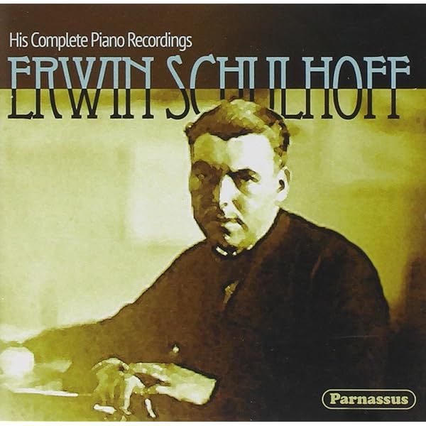 Amazon.com: Van Cliburn - Concert Pianist (With Audio CD) : Van