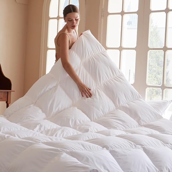 SAISIER WHITE GOOSE FEATHER DOWN COMFORTER CAL KING SIZE, PREMIUM ALL SEASON DUVET INSERT, 750 FILL POWER 1200TC COTTON BLEND FABRIC HOTEL STYLE COMFORTER, 52 OZ LIGHTWEIGHT (104X96,WHITE)