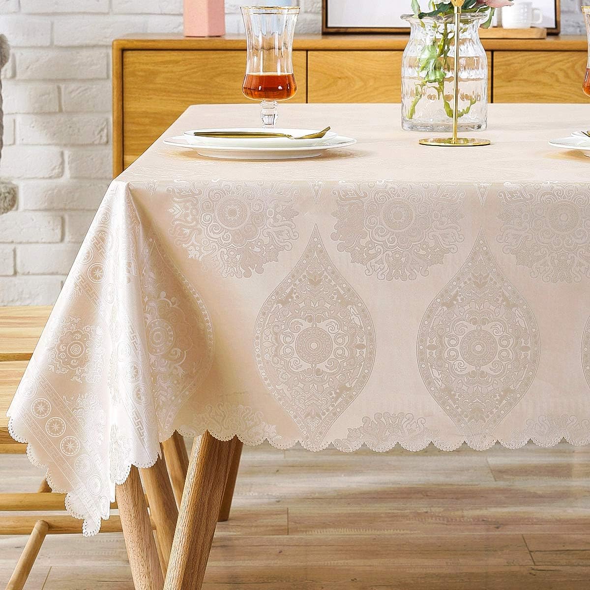 Best chic plastic table cloth