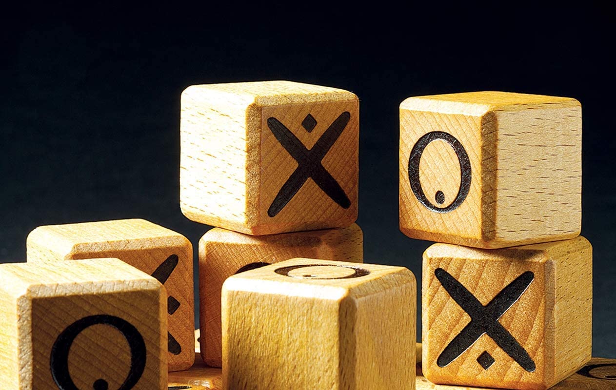 Quixo | Wooden Abstract Strategy Board Game for Kids and Adults | Family Game Night Favorite | Tic-Tac-Toe Style Competitive Puzzle | Easy to Learn, Fast to Play | Ages 8+ | 2-4 Players | 15 Min