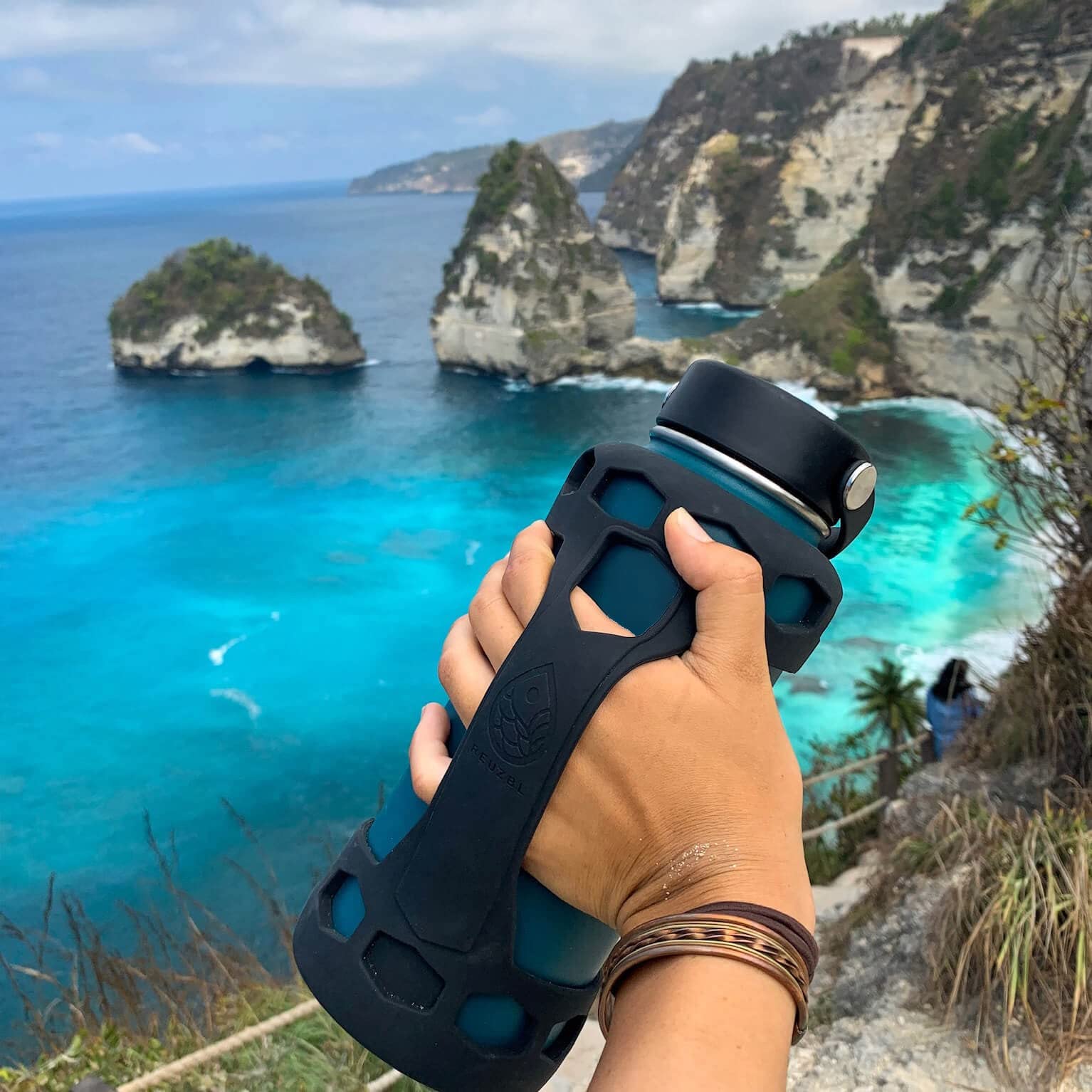 REUZBL Silicone Bottle Bumper with Patented Handle – Fits Hydro Flask 32 oz – Protective Bottle Boot Sleeve - view 5