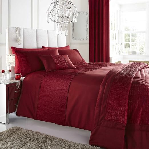 Red Super King Size Duvet Cover and Pillowcases Set with Crinkle