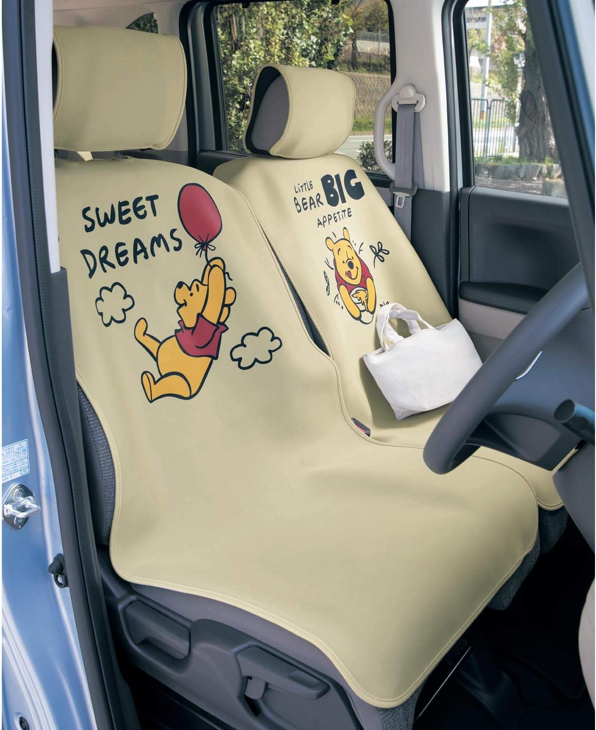 Amazon Co Jp ベルメゾン ディズニー シートカバー 車用 防水 エプロン くまのプーさん フロント用２枚 ホーム キッチン