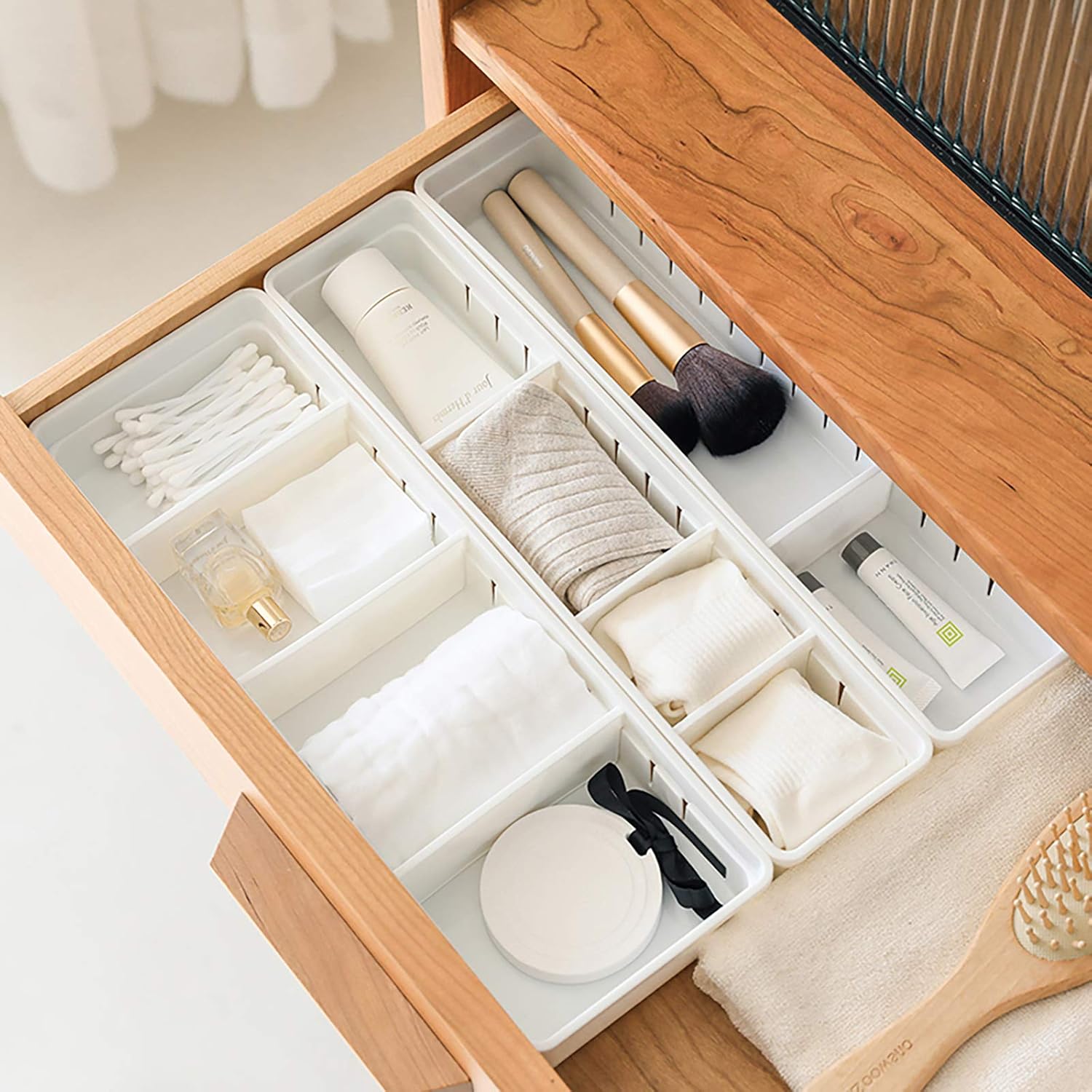 Amazon Com Drawer Organizer For Makeup Bathroom Vanity Storage 12 Adjustable Dividers White Plastic Storage Box For Office Clothes Organizer 4 Drawers Tray Set 2 Large And 2 Small Length 13 8 Inches Home Improvement