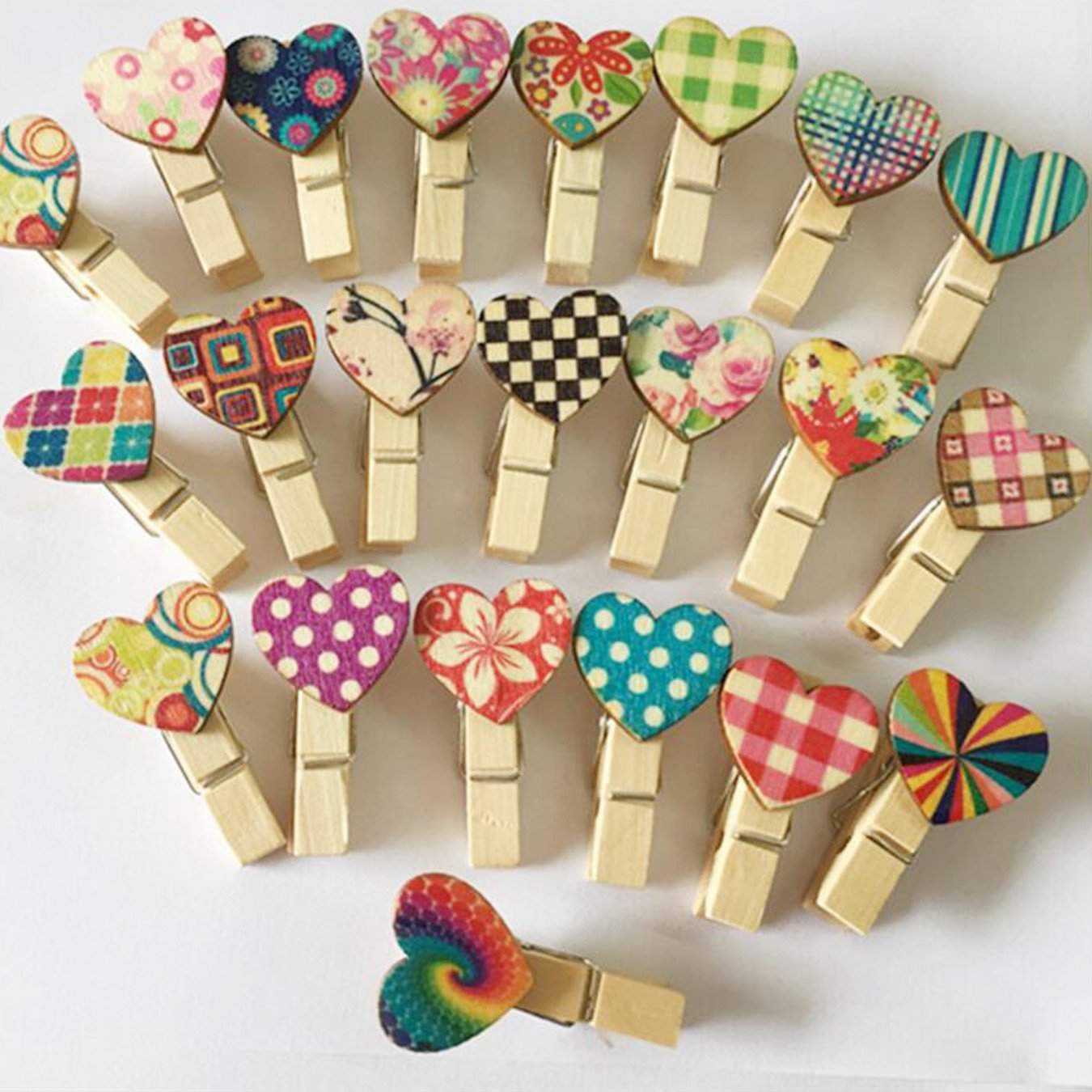 UOOOM 40 pcs Wooden Clips Mini Love Heart Shape Photo Paper Pegs for Photos Wedding Gift DIY Craft Decor