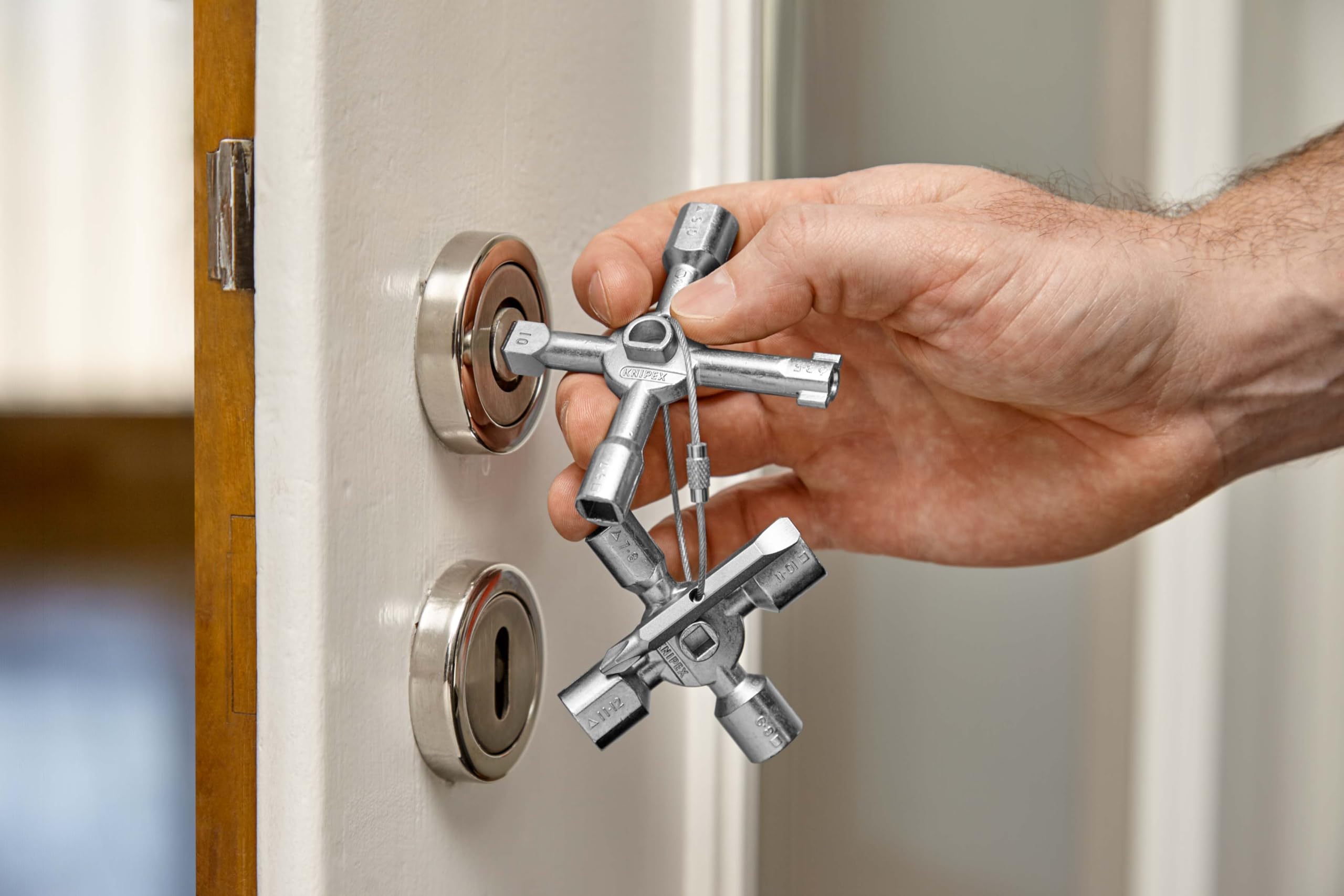 KNIPEX TwinKey Schaltschrankschlüssel, für gängige Schließsysteme, 10 Profile, 2 Kreuze, 1 Schlüssel, Universalschlüssel, Kreuzschlüssel, 00 11 01 8