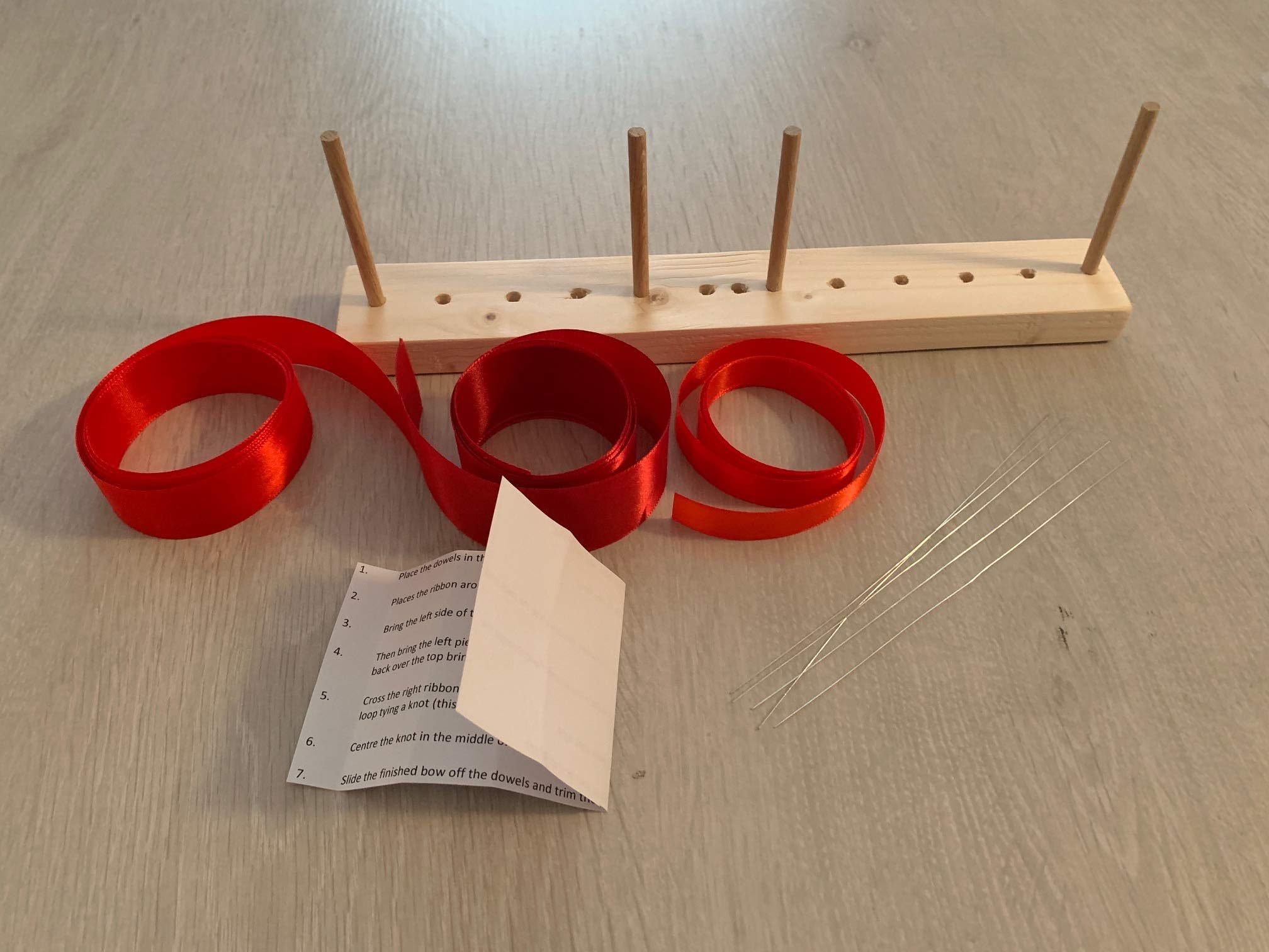 Large Bow Making Kit – Handmade – Available in a unfinished look – Easy to Use – Instructions – Ribbons, Strings, Cellophane, Wire – Versatile Crafts Kit - Bow making Tool