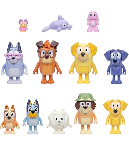 Amazon.com: Bluey's Ultimate Play & Go Playset Exclusive 14-Piece