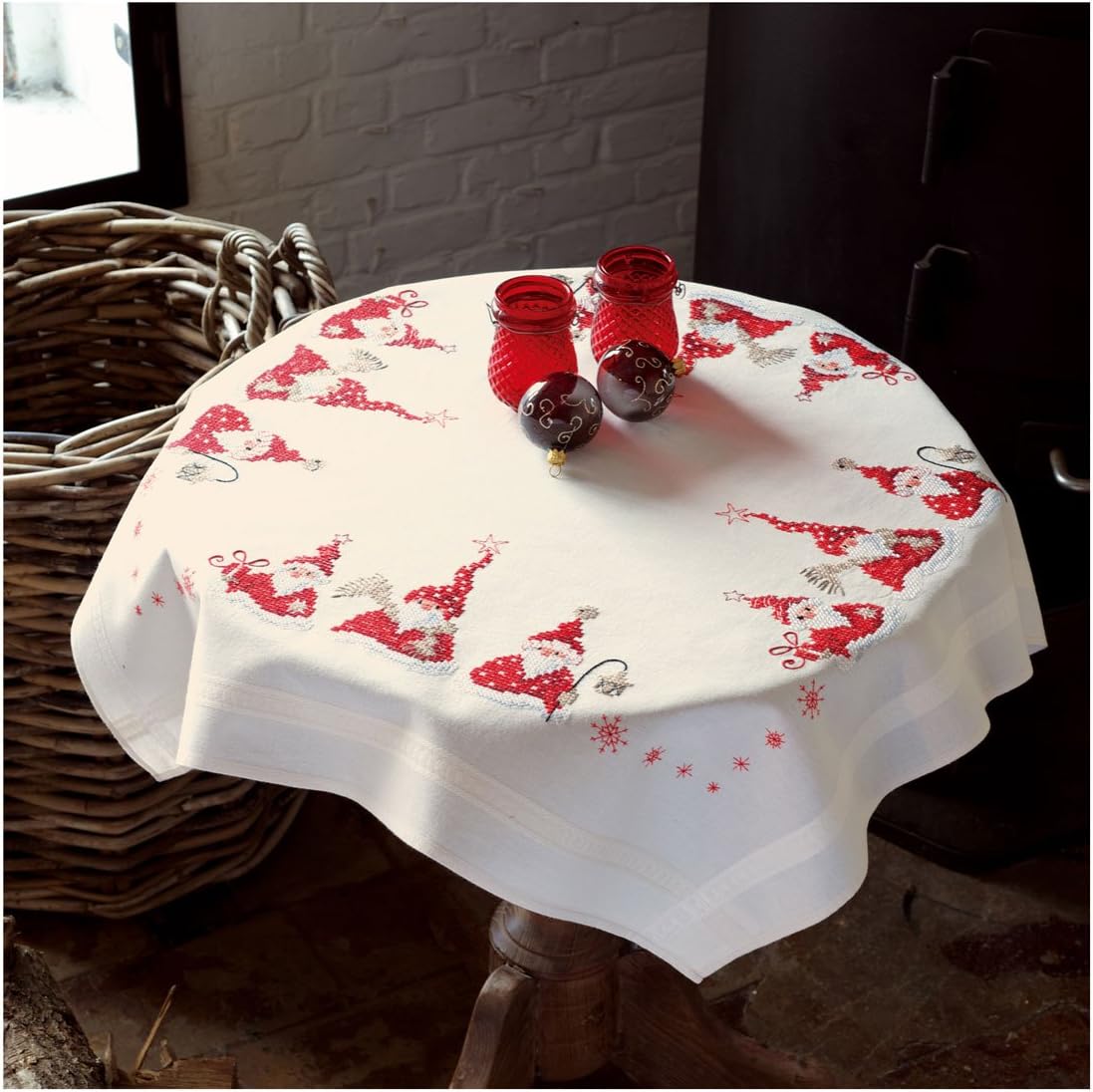 Vervaco Embroidery: Tablecloth: Christmas Gnomes, 100% Cotton, Multi-Colour, 40 x 2 x 20 cm