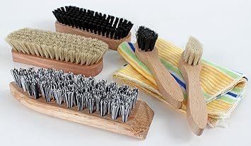 Schuhputz-Set, 7-teilig: 2 Glanz-, 2 Auftrags-, 1 Schmutzbürste, 1 Poliertuch, Klarsichttasche