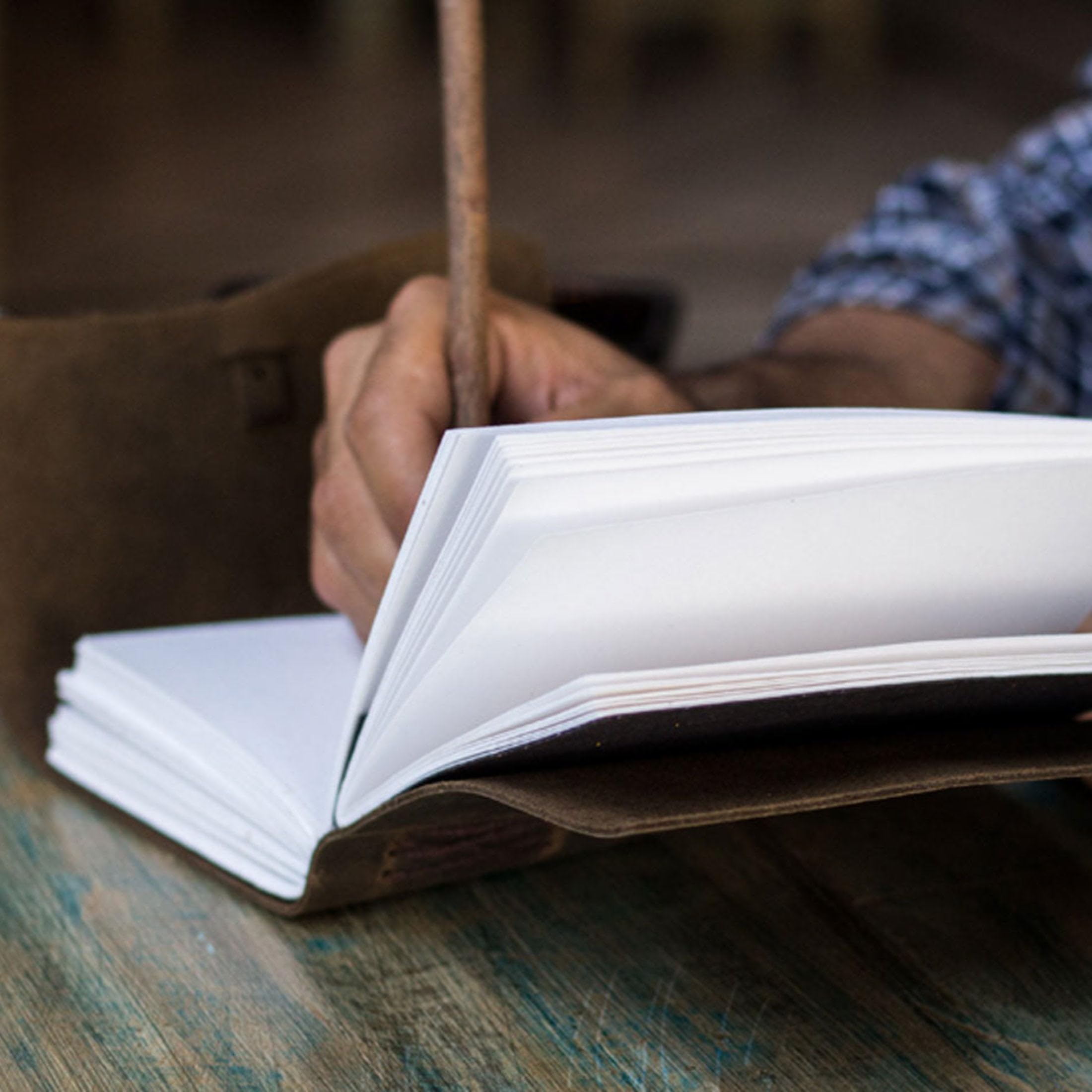 KomalC Leather Journal Notebook, Genuine Leather Journal for Men & Women Handmade Writing Travel Notebook, 240 Unlined Pages Vintage Notepad Gift: Rustic Brown (7